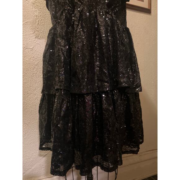Black Sparkly Sequin V-neck Ruffle Sleeve Tiered Dress Size 4XL - Picture 5 of 12